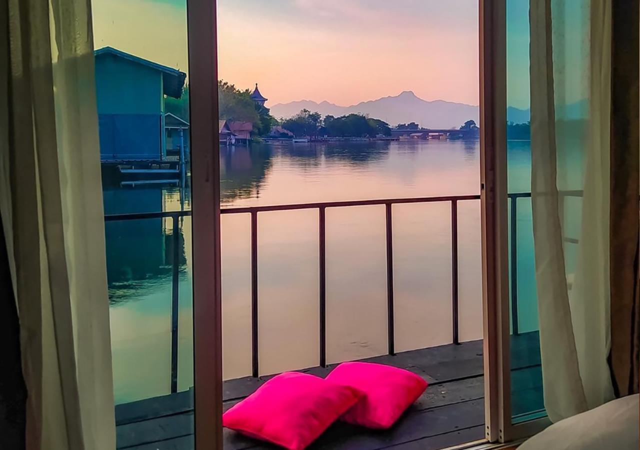 Hotel Tara Raft Kanchanaburi Exteriér fotografie